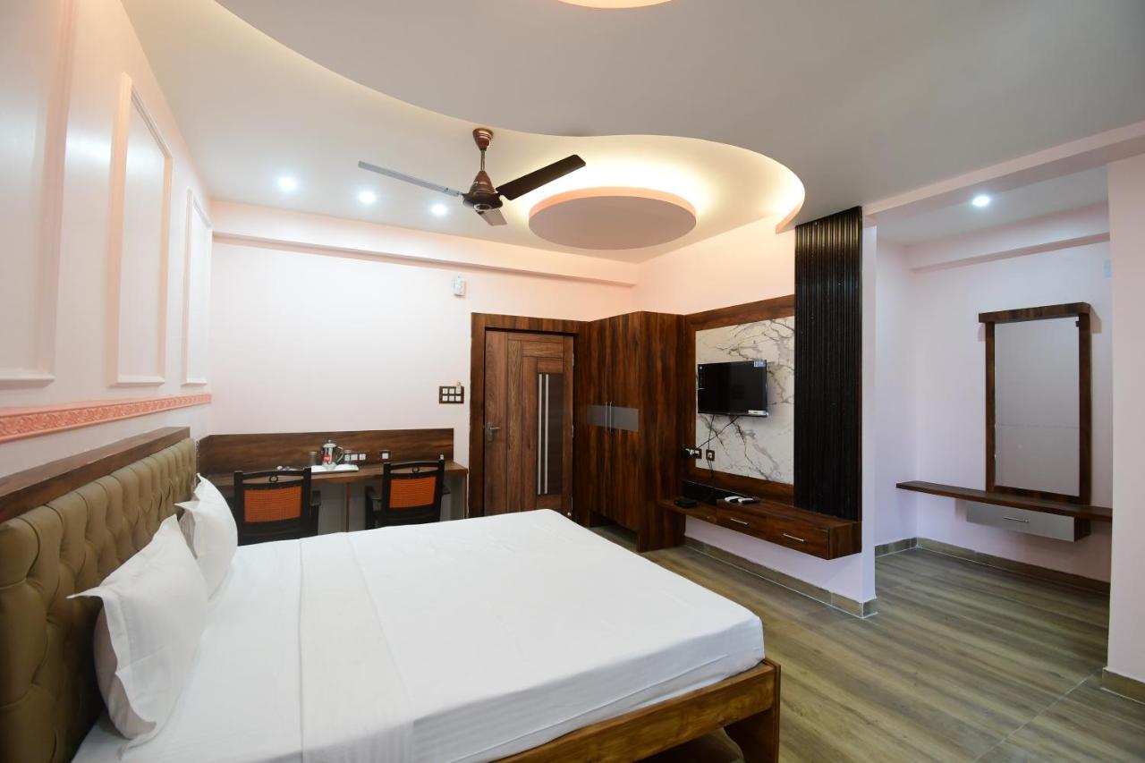 Hotel Sushree International Bhubaneswar Esterno foto