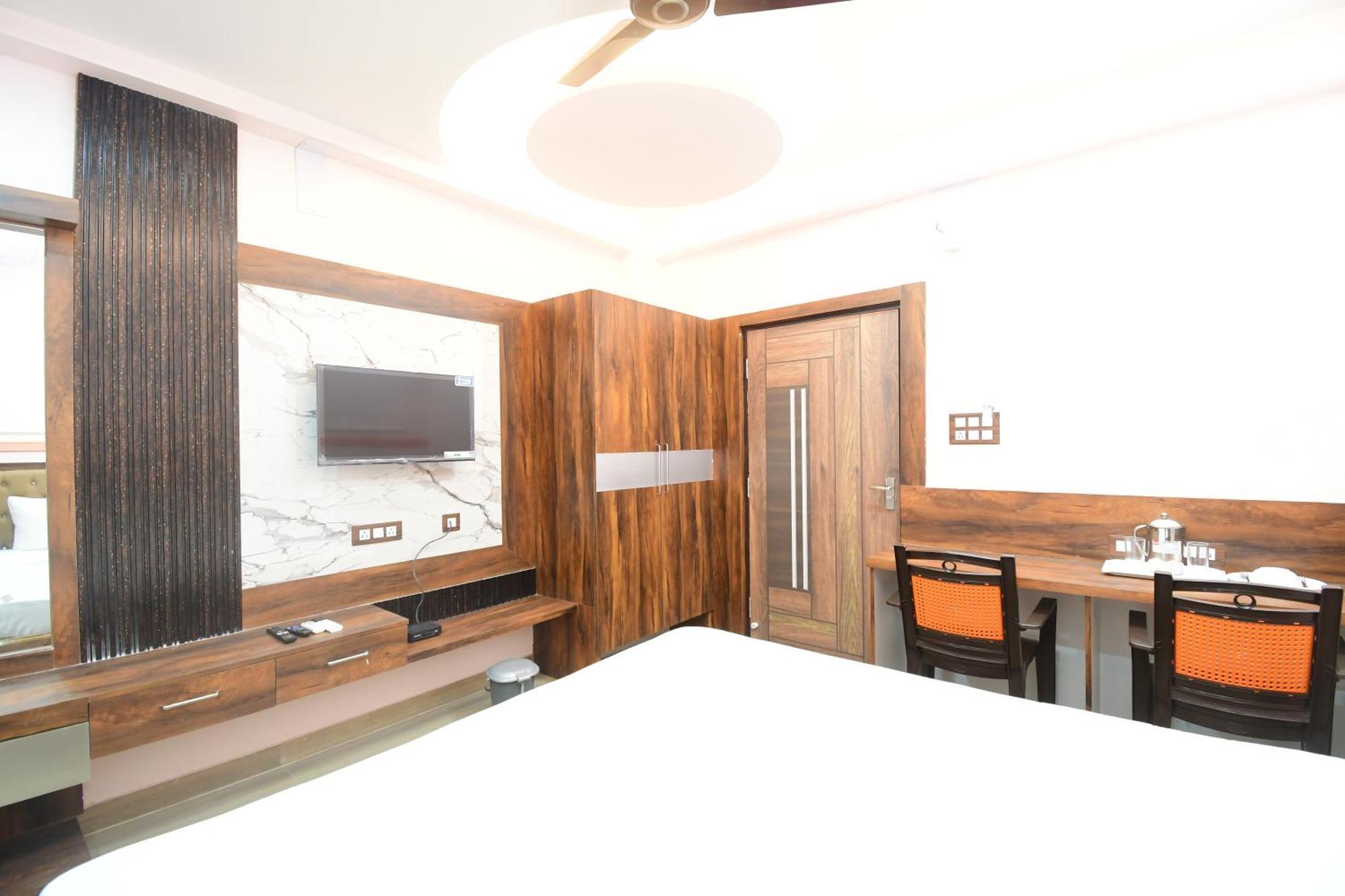 Hotel Sushree International Bhubaneswar Esterno foto